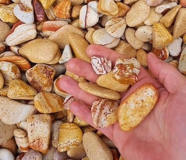 DOLOMİT TAŞI SARI ÇİZGİLİ 4-6 cm 10 KG DOĞAL DEKORASYON TAŞI